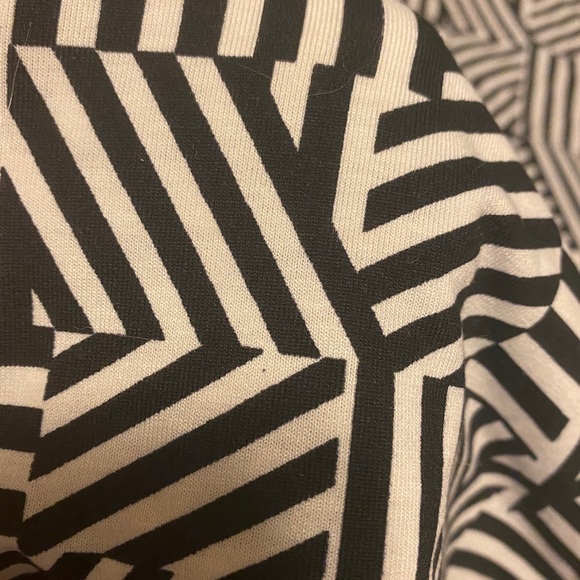 Lularoe Gigi blouse - Picture 2 of 3